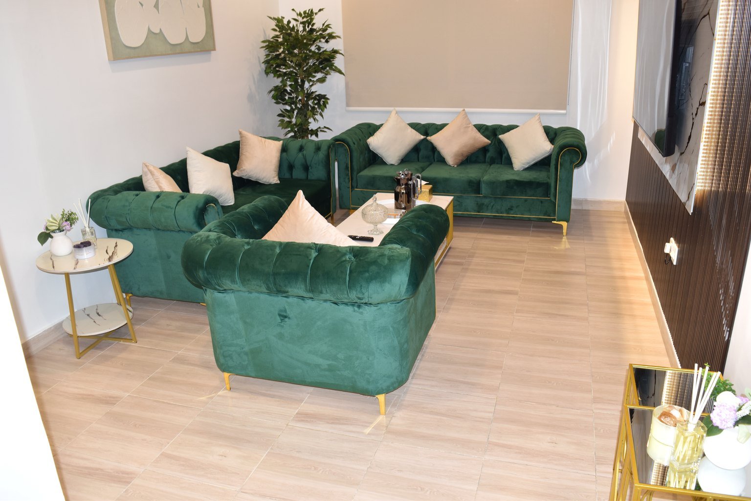 Green Velvet Ladies Salon interior, Abu Dhabi